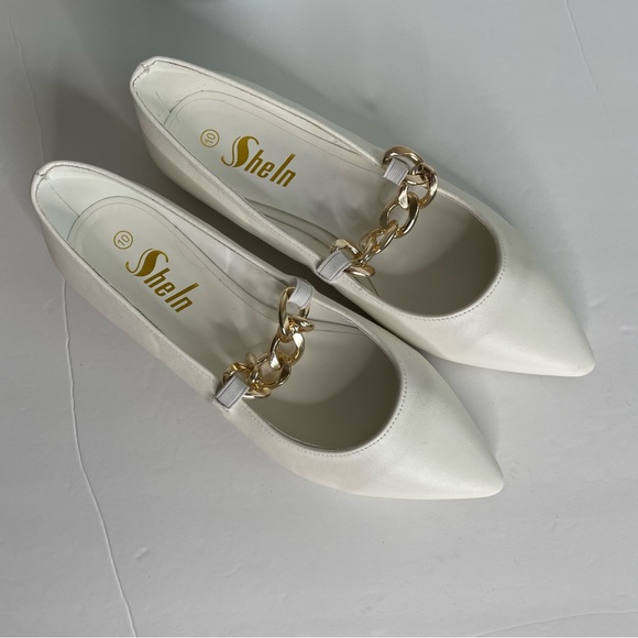 Vegan Leather Chain Detailing Pointed Toe Flats - Picture 5 of 11